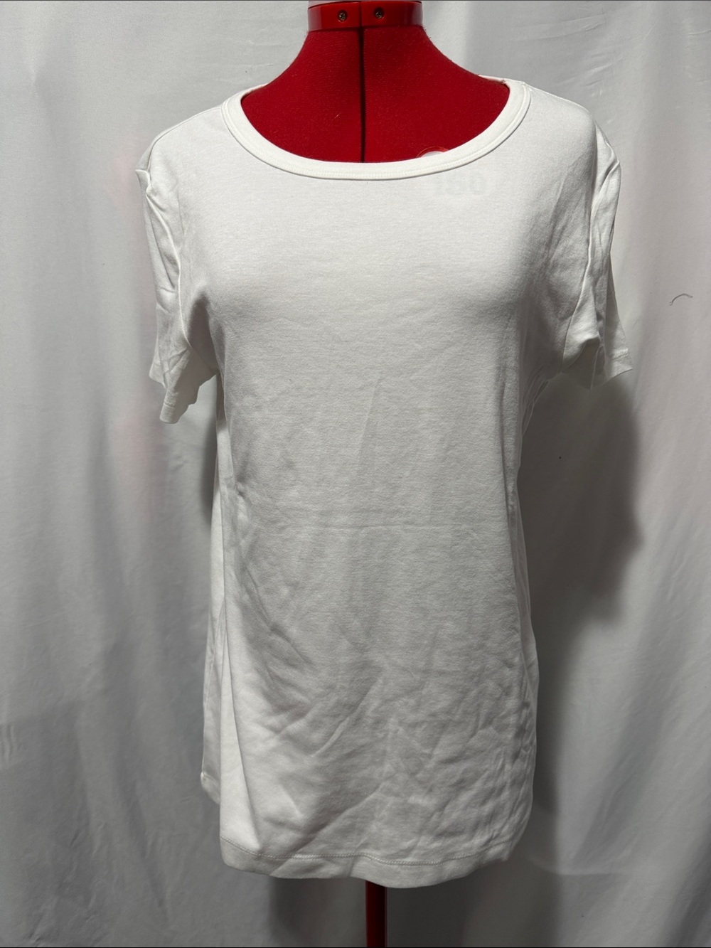 Amazon Essentials Women's Short Sleeve Scoop Neck Tee - White